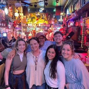 Meet your Posher, Jeanne